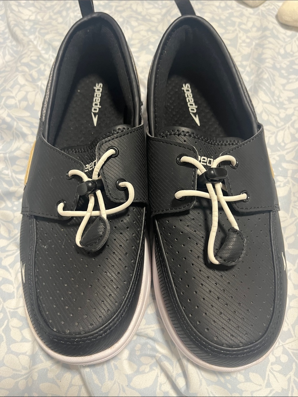 Speedo women’s Black and White Water Shoes with Toggle Laces